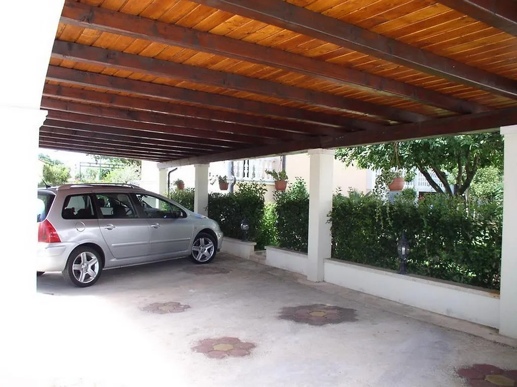 Apartments Villa Amfora Rovinj 0*,