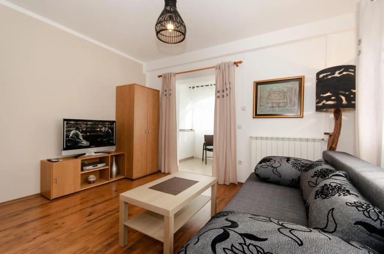 Apartments Villa Amfora Rovigno Croazia
