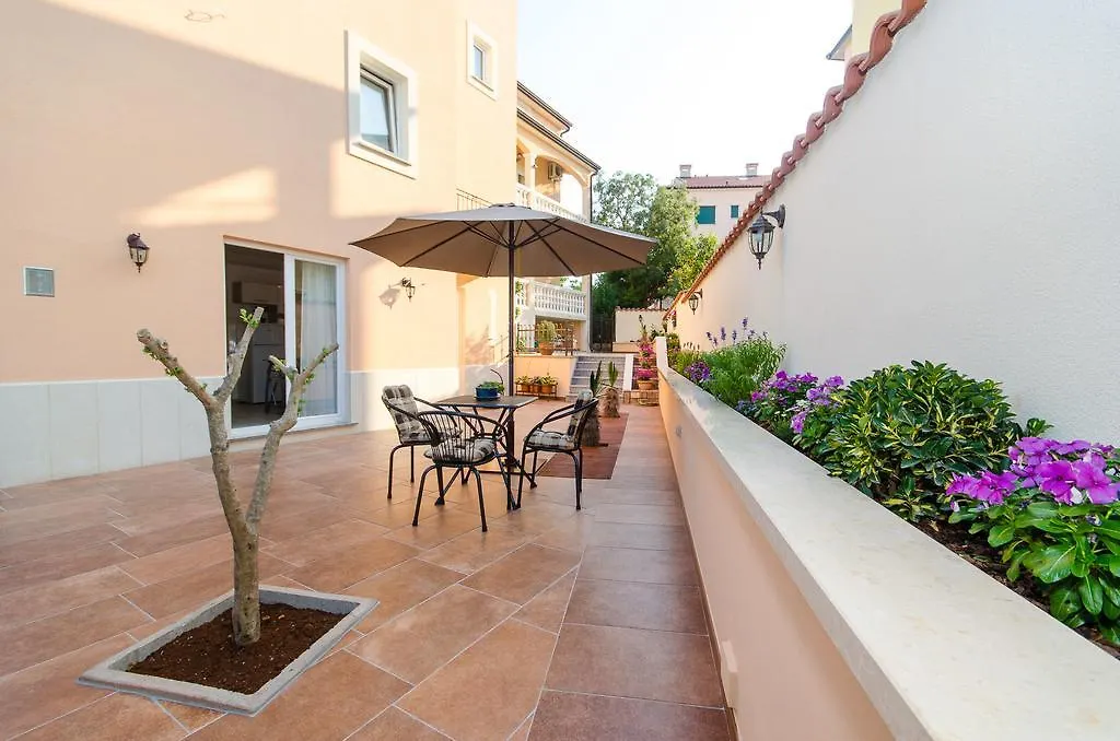 Apartments Villa Amfora Rovigno Croazia